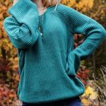 Hayden Open Back  Sweater‎ Photo 5