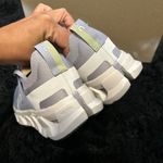 on cloud On CLOUDSWIFT lilac Wolf running athletic training lace up shoes sneakers sz8 Photo 3