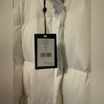 DKNY OVERSIZED PUFFER JACKET WITH SLEEVE - WHITE size XL Photo 5