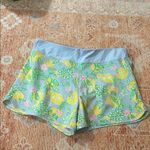 Lilly Pulitzer  3.5" Luxletic Bicci Running Short style 018102 size medium Photo 3