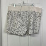 Athleta  Trekkie North Off White Lace  Athletic Shorts 22 NWT Photo 4