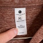 Yogalicious Lux Athletic Jacket Women’s size XL zip up hood pockets thumb holes Photo 4