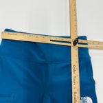 The North Face  Leggings Womens Medium Blue Movmynt Capris Pants Pockets Photo 5
