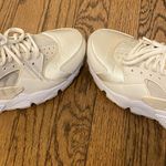 Nike Air Huaraches Photo 1