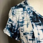 Simply Vera Vera Wang Blue and White Fitted Cap Sleeve Tee Size undefined Photo 2