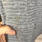 Lululemon In Stride Jacket Womens 4 Heathered Grey Thumbholes Photo 3