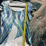 Calvin Klein Jeans Women's Blue Feather Print Top SZ Petite S Crew Relaxed Fit White Photo 9