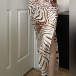 River Island  wavy print bias‎ midi skirt with split detail in cream brown size 2 Photo 3