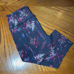 Victoria's Secret Victoria Secret cropped leggings Sz S Photo 1