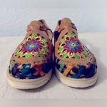 Authentic Floral Embroidered Mexican Huaraches Tan Size 8 Photo 1