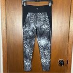 Betsey Johnson Woman’s Activewear Casual Leggings Size Medium Photo 4