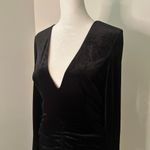 Bardot  black velvet n-neck long sleeve midi dress size 6 Photo 4