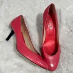 Tod's Size 9.5 Women's Bold Pink Heels Almond Toe Pumps Classic Heritage Chic Photo 0