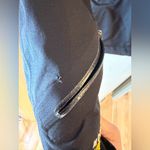 Mountain Hardwear  black jacket with fleece lining! Size Small. Photo 6