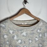 UpWest plush pastel leopard curved hem Crewneck chunky knit Sweater size S Gray Photo 3