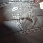 Nike Women’s Athletic Sporty Tight Fit Mid Rise Short Length Bike Shorts Sz XS Photo 2