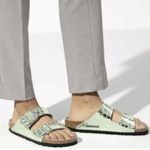 Birkenstock  Arizona Gator Gleam Metallic Green Sandals Women’s Size 40 Photo 0