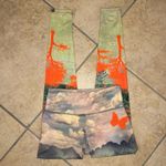 Onzie  Graphic Legging in Free Fly Photo 7