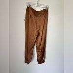 Intermix Raleigh 100% Silk Tapered Pants Ankle Zip Tailored Pleated Size 4 Photo 2