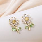 Daisy Women  Stud Earring with Green Leaf Yellow Flower Fancy Ear Accessories Photo 4