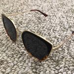 Carlos Falchi sunnies Photo 0