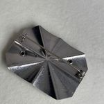 Vintage 1940’s C clasp brooch. Silver colored green glass Photo 2