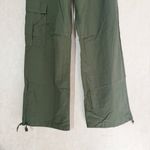 Aerie NWT  Women’s Avenue Baggy Cargo Pants Pull On Lightweight in Green Flame L Photo 6