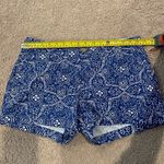 Old Navy Women's  everyday Twill Chino  Short Photo 4