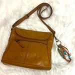 The Sak Esperado Leather Purse with Hippie keychain “Happy & Free” Photo 0