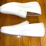 FitFlop Beautiful  optic white leathersneaker/loafer. Size 7.5.NWT in Box. Photo 3