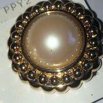 Crystaline Brand Elegant Chunky Gold Tone and Faux Pearl Clip On Earrings Photo 3