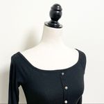 Ambiance Black Ribbed Long Sleeve Boat Neck Top NWT Juniors Small Faux Buttons Size undefined Photo 2