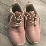 Nike  Roshe One Women's Shoe Photo 2