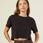 Monrow Boxy‎ Crop Black T Photo 0