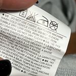 Old Navy  ACTIVE size XS lightweight long-sleeve t-shirt wicking semi-fitted NWT Photo 9