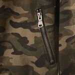 La Coalition size Xs Camouflage Bomber Jacket Green Photo 2