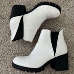 Dirty Laundry White and black heeled boots Photo 1