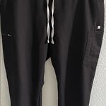 FIGS  Technical Collection Scrub Mismatch Set Black- Top XXL and Pants Size XL Photo 6
