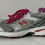 New Balance  400 Sneaker in silver/pink Size 8 Photo 4