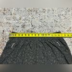 Vuori  Dash shorts size XL cheetah print brown Photo 7