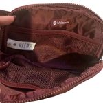 Lululemon ‎ Everywhere Belt Bag Red Merlot Maroon Sporty Fanny Pack Travel NWT Photo 6