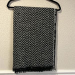 Lulla Extra wide Reversible long scarf or wrap Black Photo 1