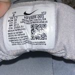 Nike Air Max Dn8 - women’s size 8 Wolf Grey/Metallic Silver Photo 5