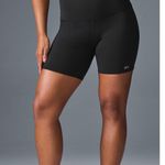 Alo Yoga Alo 5" Airbrush High wasted black biker shorts Photo 0