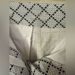 Women's Black & White Patterned MAGGIE LANE GOLF Stretch Shorts Size 8 Photo 2