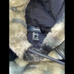 Forever 21  green faux fur camo‎ crop hooded sweater small Photo 2