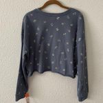 Colsie Blue Floral Crop Top Sweatshirt NWT Size Medium Photo 3