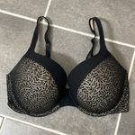 Victoria's Secret Victoria’s Secret Body Perfect Shape Push-up Bra size 34DDD Photo 3