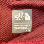 The North Face Women's red/maroon short sleeve fleece jacket size small Photo 7