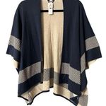 CAbi NWOT  reversible poncho Photo 0